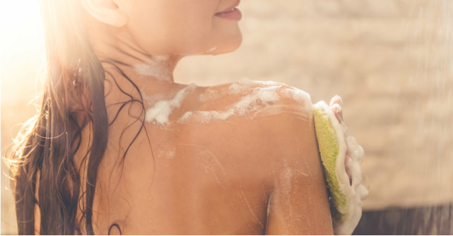 Dezvăluie-ți strălucirea cu noile geluri de duș Palmolive Aroma Sensations So Luminous și Just Fabulous