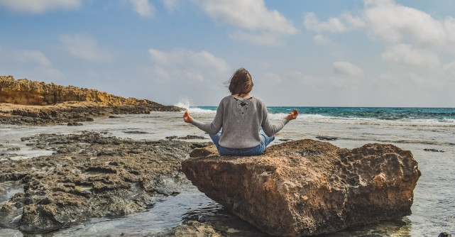 7 exerciții filosofice stoice pentru o viață mai fericită