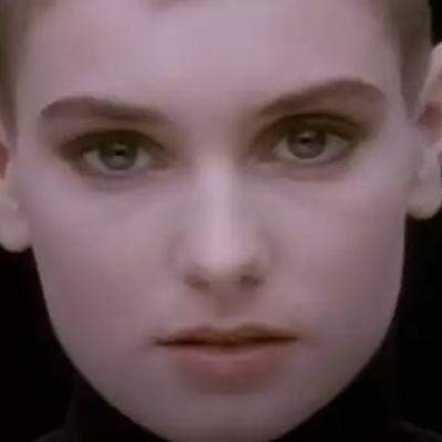 Motivul dureros pentru care artista Sinead O'Connor se rădea în cap