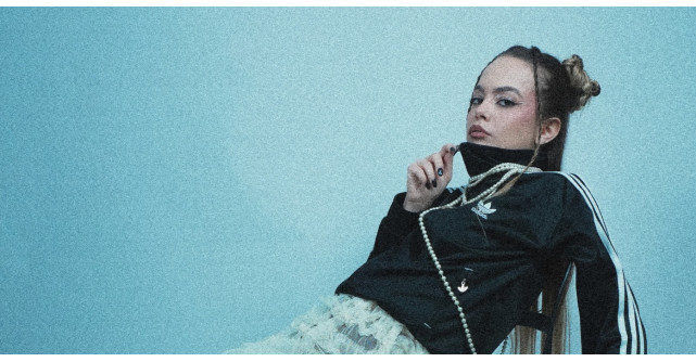      Bianca Tilici revine la muzica internațională și lansează Falling alături de artistul polonez MELOOZ