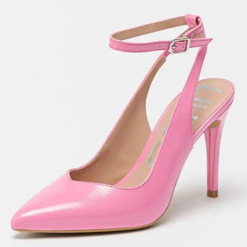 Culorile care nu trebuie să-ți lipsească din garderobă în 2024