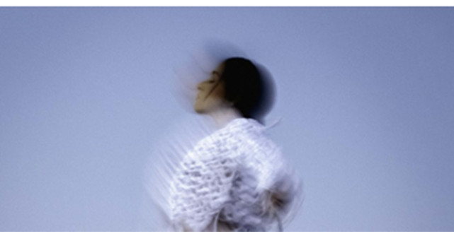 Holy Molly te îmbie cu miros de Liliac - primul EP al artistei