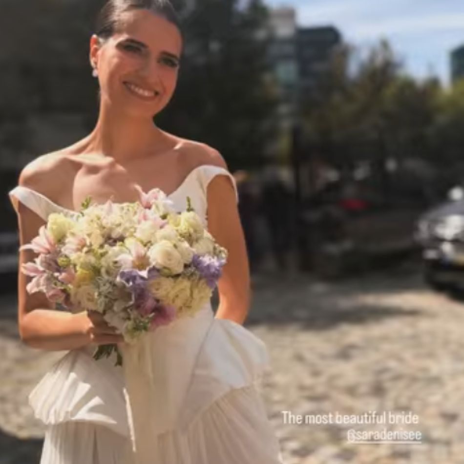 Sara, fiica Adinei Buzatu, s-a căsătorit! Primele imagini în rochie de mireasă. Tânăra și Luca au spus Da