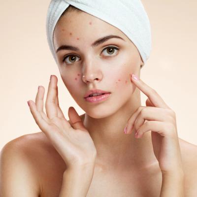 Sunt OTRAVA: 10 ingrediente cosmetice TOXICE de care sa te feresti