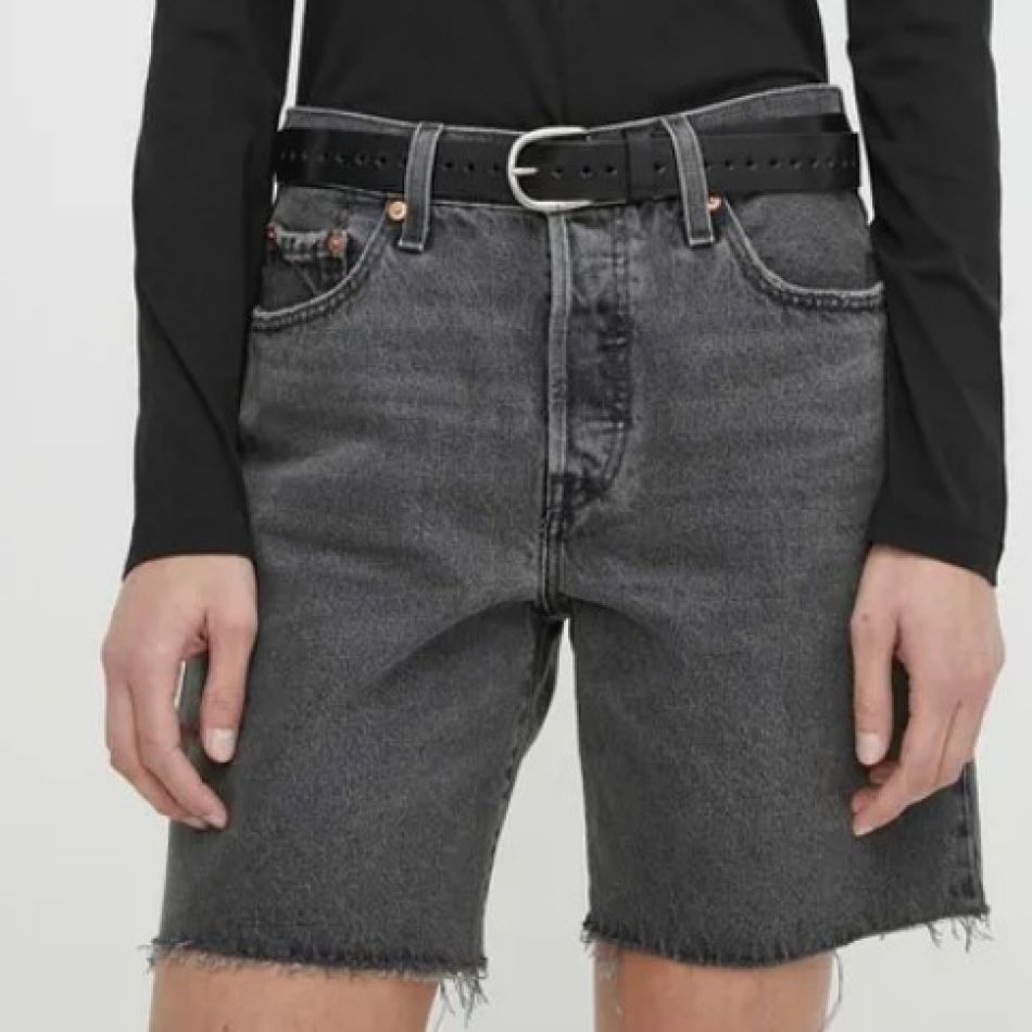 Descoperă 15 de modele de pantaloni scurți pentru femei. Alegerea perfectă pentru ținutele din această vară