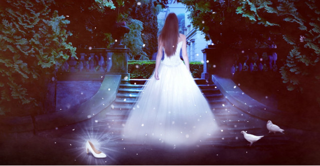 Pantofi de seara precum Cenusareasa? Iata cateva modele!