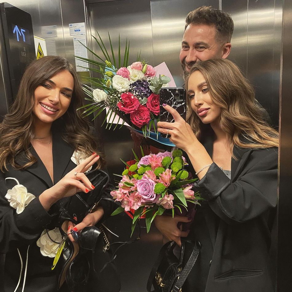 Imagini de la botezul micuței Ivana Nectaria, fetița Iustinei și al lui Cornel. Într-un cadru de vis și-au botezat micuța 