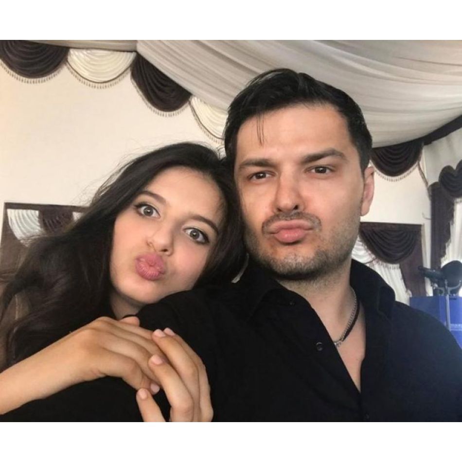 Carmina, relație tensionată cu tatăl ei. Cei doi s-au răcit unul de celălalt, iar tânăra se simte mai singură ca oricând