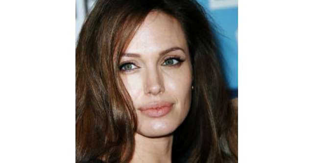 Efectul Angelina Jolie: Femeile singure, atrase de barbati insurati