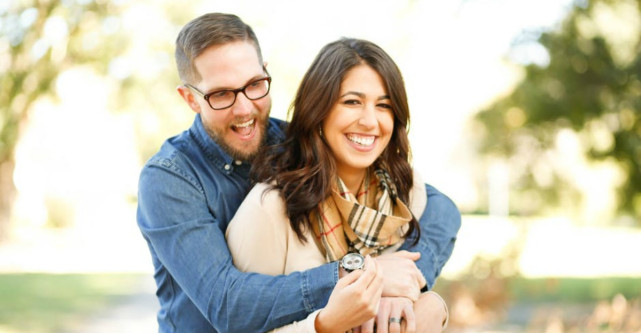 Cum îți poate salva un implant dentar zâmbetul?