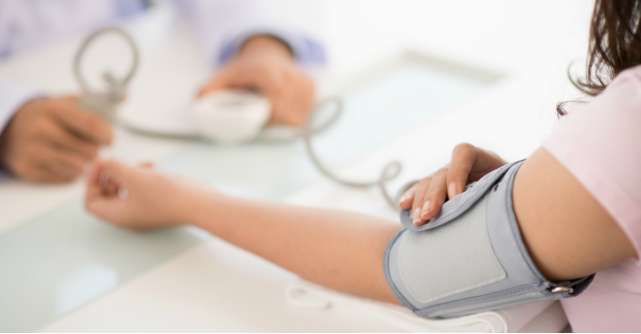 Hipertensiune: ce inseamna si ce e de facut atunci cand ai tensiunea arteriala mare
