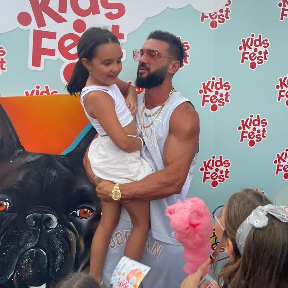 Andra, prima reacție după valul de critici asupra fiicei sale, după lansarea filmului Tati part-time:  Îi susțin în drumul lor..