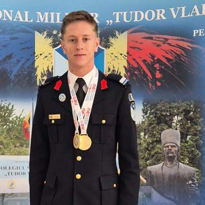 Elevul militar Ovidiu-Ștefan Călin, 17 ani, a luat DUBLU AUR pentru România la Olimpiada Internațională NEO Science