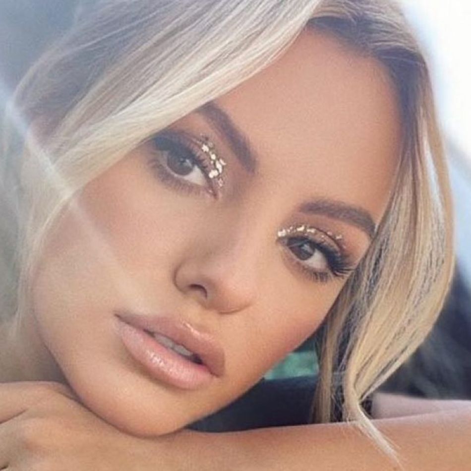 Alexandra Stan, diagnosticată cu tiroidită Hashimoto: E foarte riscant să te bazezi doar pe alimentație