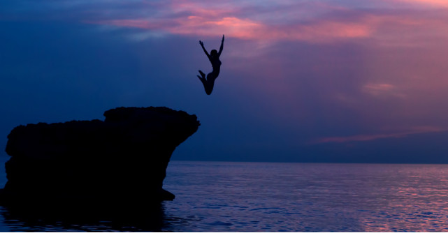 Citate despre curaj: Uneori, chiar și să trăiești e un act de curaj. [Seneca]