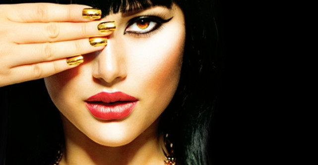 Stralucire de diva:  Manichiura Art Deco