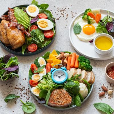 Mic dejun proteic, ideal pentru slăbire: 5 idei de preparate care țin de foame până la prânz