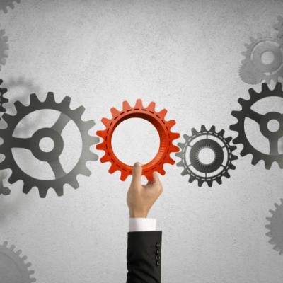 Wall-Street: La doar 24 de ani, a renuntat la job pentru a face business din joaca