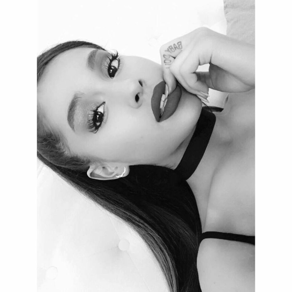 Ariana Grande a divorțat după  2 ani de căsnicie