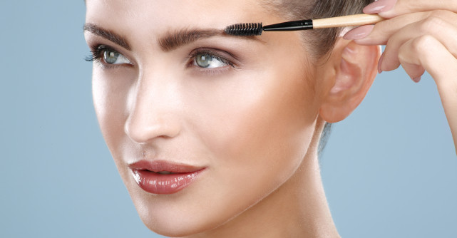 5 produse cosmetice pentru sprâncene perfecte