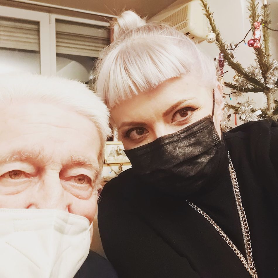 Catinca Roman îl acuză pe Petre Roman că s-a folosit de ea și de sora ei, Oana: Ne-a manipulat pe mine și pe sora mea