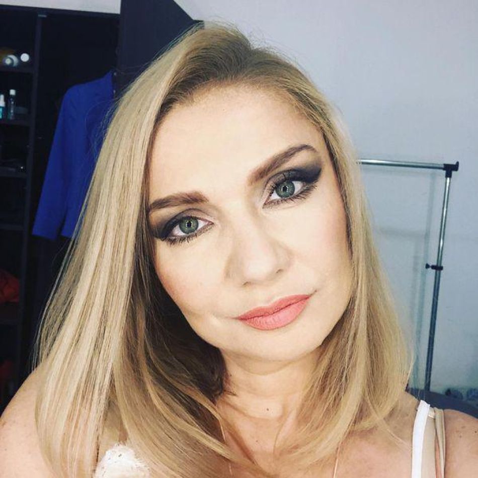 Totul este botezul micuței Ema, fiica Cristinei Cioran. Vedeta se pregătește de marea petrecere