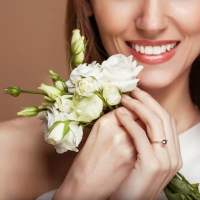 5 trucuri care iti asigura un zambet minunat in ziua nuntii 