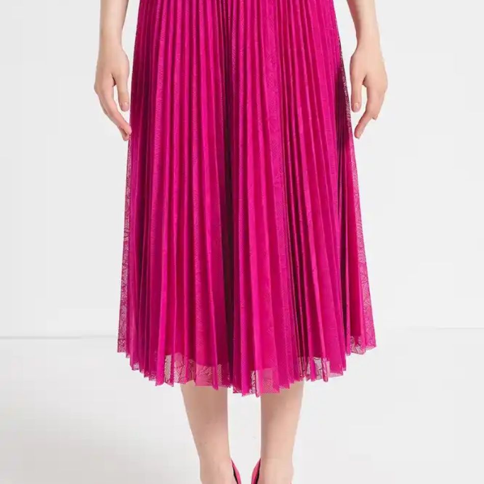 Fustele plisate: 20 de modele minunate pentru orice garderobă