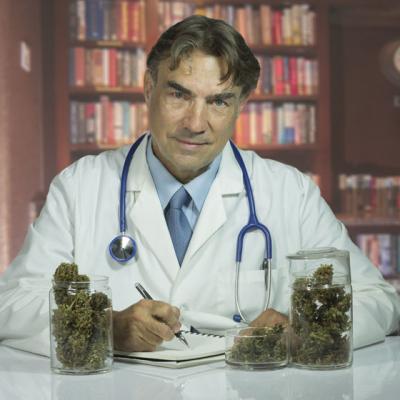 Peste 20 de ANI de cercetari: Cancerul poate fi vindecat cu CANABIS