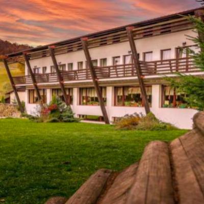 Turist în țara mea | Țara Făgărașului, locul în care munții domnesc: cum ajungi și ce poți vizita