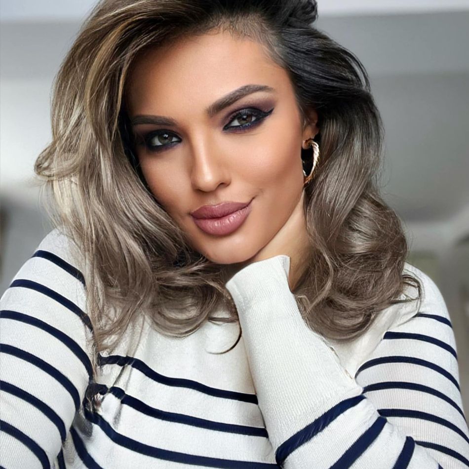 Diana Enache și-a botezat fiica! Imagini de la botezul nepoatei lui Adrian Enache