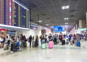 Ziua cea mai grea din sezonul de iarnă pentru românii cu zboruri. Vola a rerutat zeci de români cu zboruri anulate sau amânate