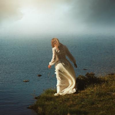 8 Lucruri pe care Universul vrea să le știi când treci printr-o perioadă întunecată