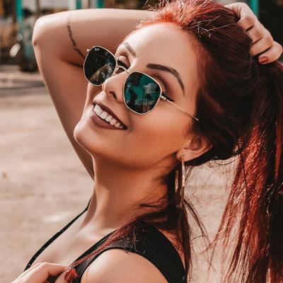 Se poartă coada în creștetul capului ca în anii 80: inspiră-te de aici!