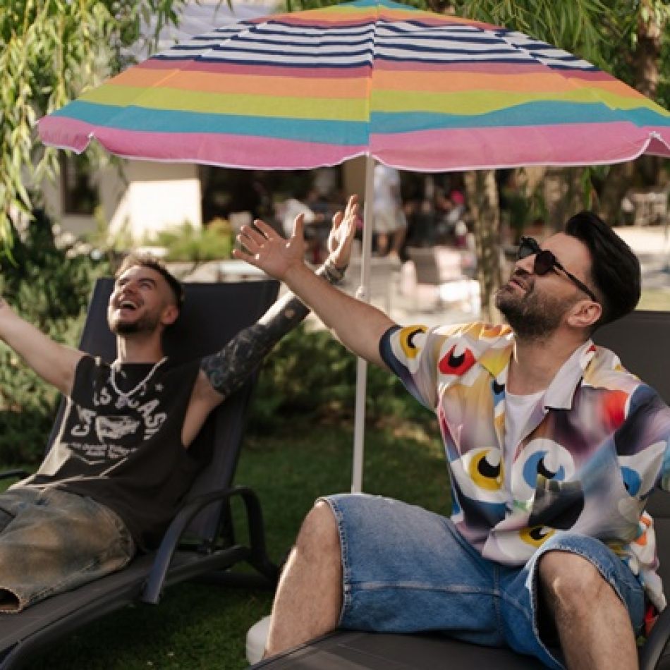 Smiley și Theo Zeciu lansează VTM, piesa-trofeu de 1,5 milioane de abonați