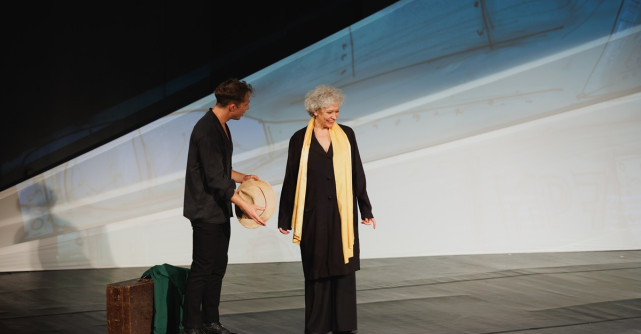 Micul Prinț cu Oana Pellea și Lari Giorgescu, așa cum nu l-ai văzut niciodată: De pe scenă până în Piața Universității