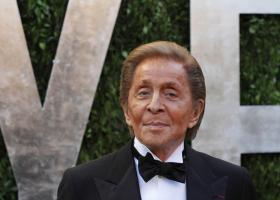 Doliu în lumea modei. Valentino Garavani s-a stins din viață la 93 de ani