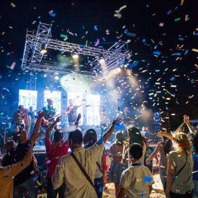 OMV isi invita consumatorii sa aplaude melodiile Trupei VUNK la trei concerte inedite in statiile din tara