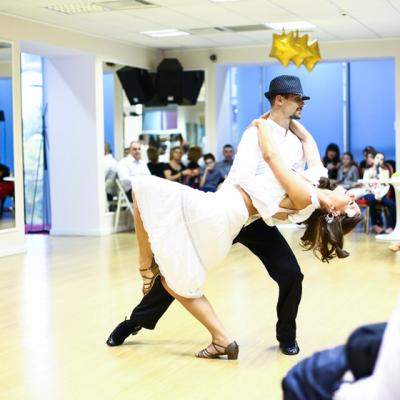 Rezolutiile noului an: O minte relaxata si un corp tonifiat prins dans