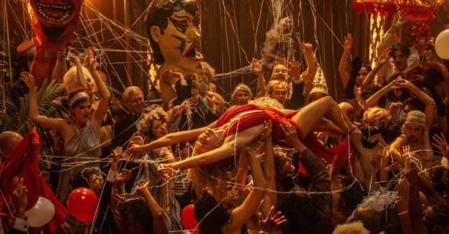 Brad Pitt și Margot Robbie joacă în Babylon, disponibil în exclusivitate pe SkyShowtime începând din 6 iulie 2023