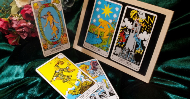 Ghid complet de tarot pentru incepatori: Pregatire, alegere pachet si semnificatii carți