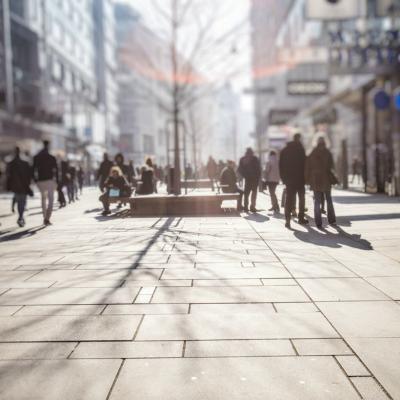 Avantajele și dezavantajele traiului într-un oraș mare