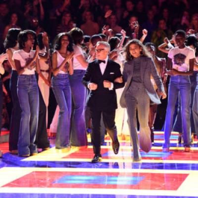 Tommy Hilfinger prezinta spectacolul de moda TommyNow Primavara 2019 in Paris