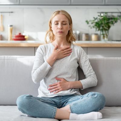 5 semne că ai anxietate și nici măcar nu știi. Cum îți recapeți liniștea interioară