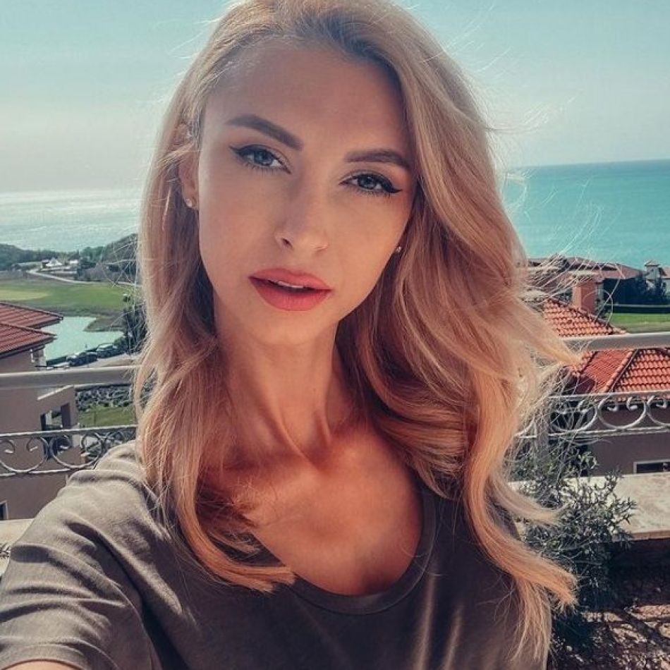 Andreea Bălan, despre felul în care își crește fetițele: Ele pur și simplu mă imită cu tot ce fac...