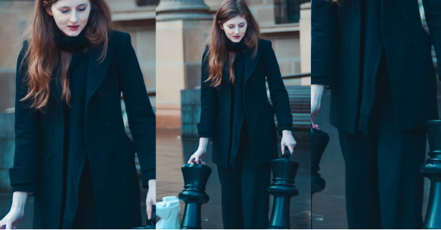 Costumele cu sacou tip redingotă: de la McQueen la moda urbană