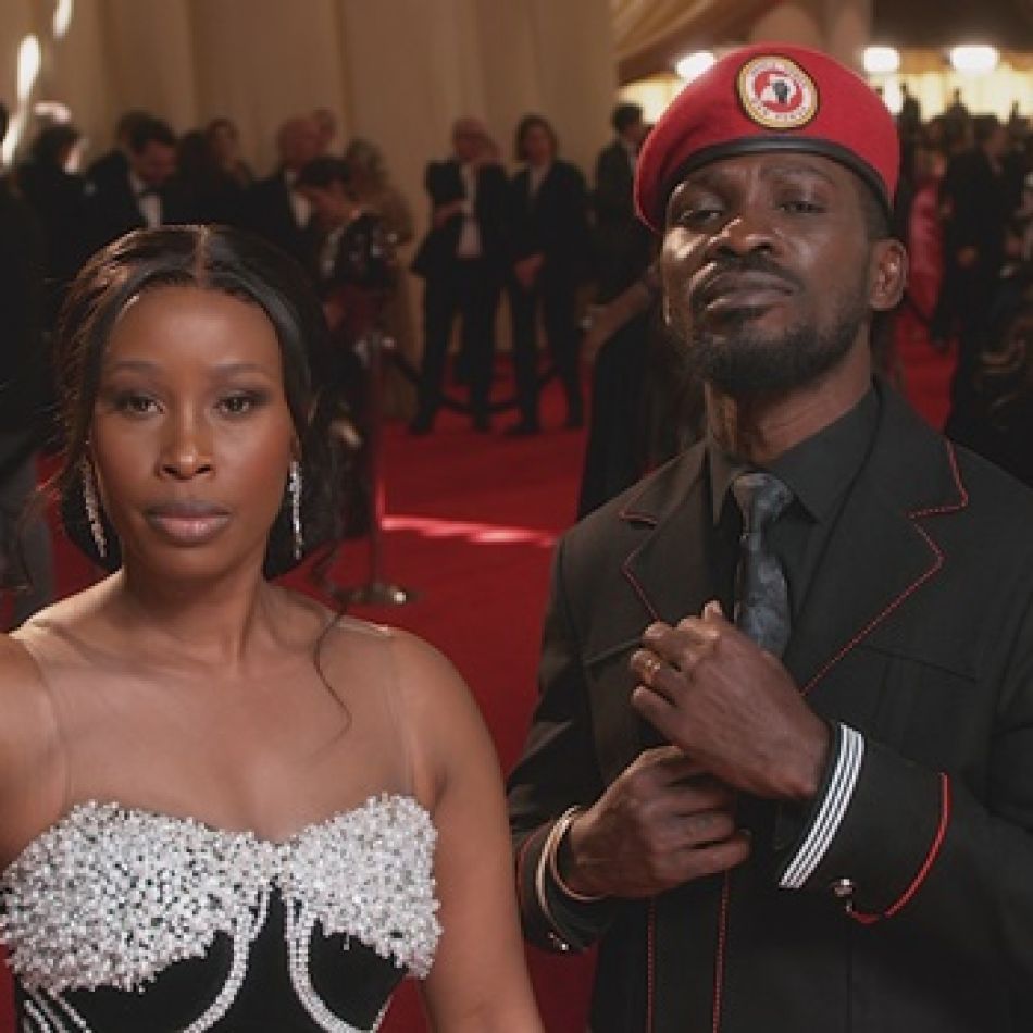 Emisiunea Live From E!: The Oscars este difuzată la E! luni, 11 martie, de la 22:00