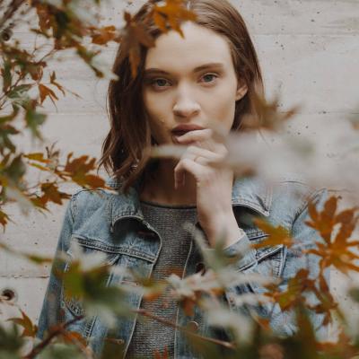 Cum ai grijă de pielea ternă la început de toamnă