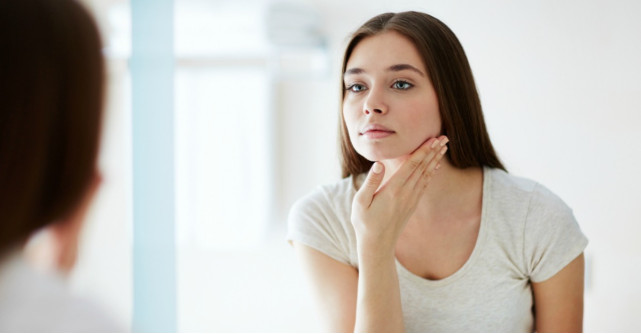 3 pasi prin care poti scapa de acnee si cicatrici post-acneice