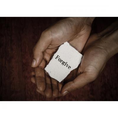 Traieste, reflecteaza, iarta, iubeste, razi! 5 feluri in care poti castiga in intelepciune in fiecare zi